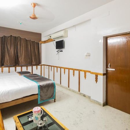 Hotel Sp Grand Karur  Bagian luar foto