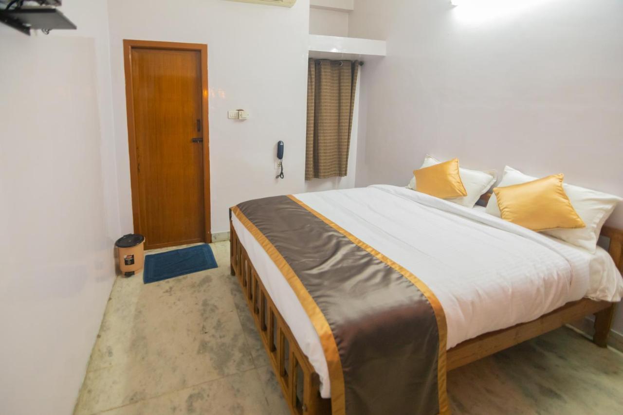 Hotel Sp Grand Karur  Bagian luar foto
